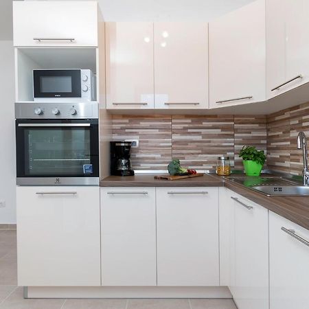 Apartment Rubina With Secure Parking ميدولين المظهر الخارجي الصورة