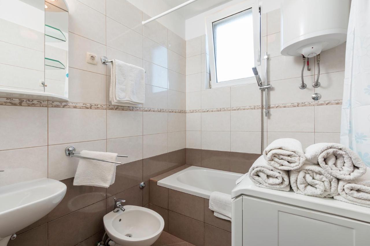 Apartment Rubina With Secure Parking ميدولين المظهر الخارجي الصورة